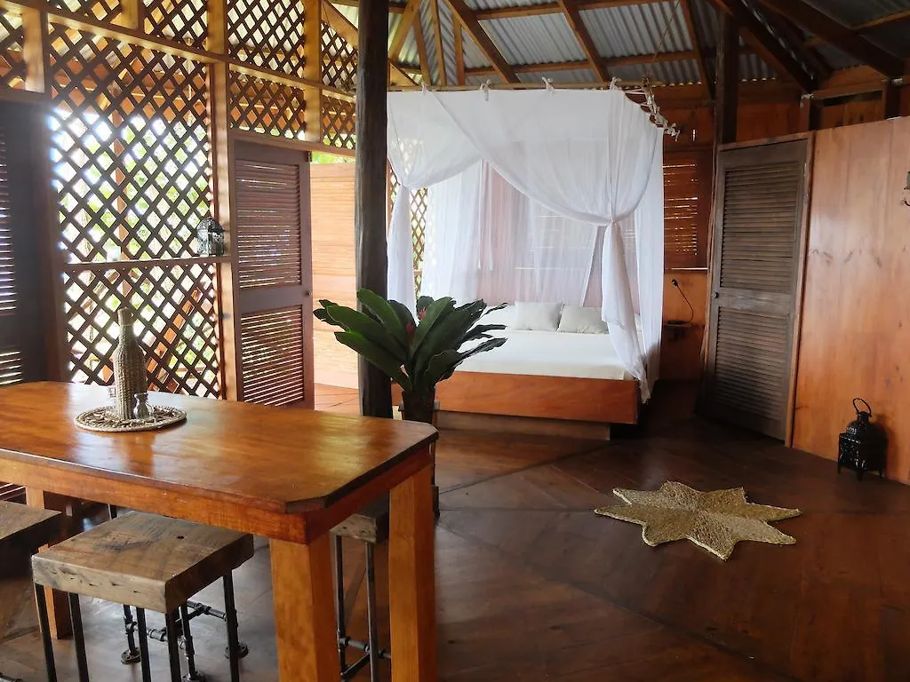 Hotel Manicou River Resort Portsmouth